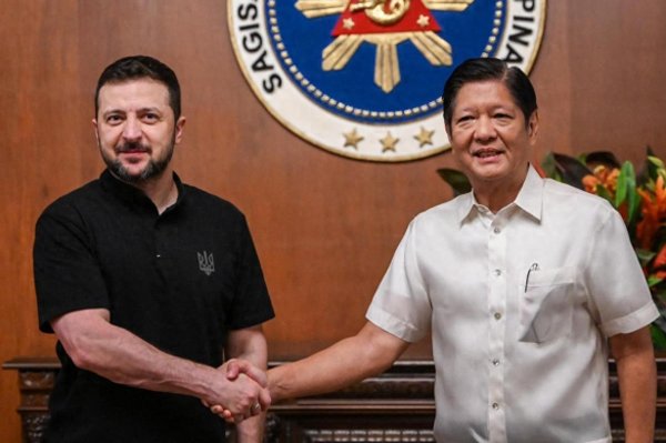 客新策略 普京受邀访华, 乌克兰宣布提供军机, 支持菲方在南海远程巡逻