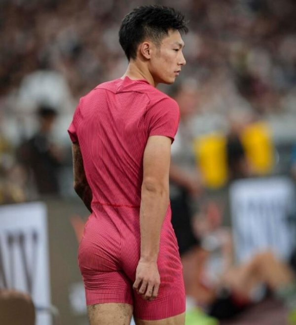 聚富配资 中国队奖牌+1！世锦赛男子跳远决赛：石雨豪8米33收获铜牌